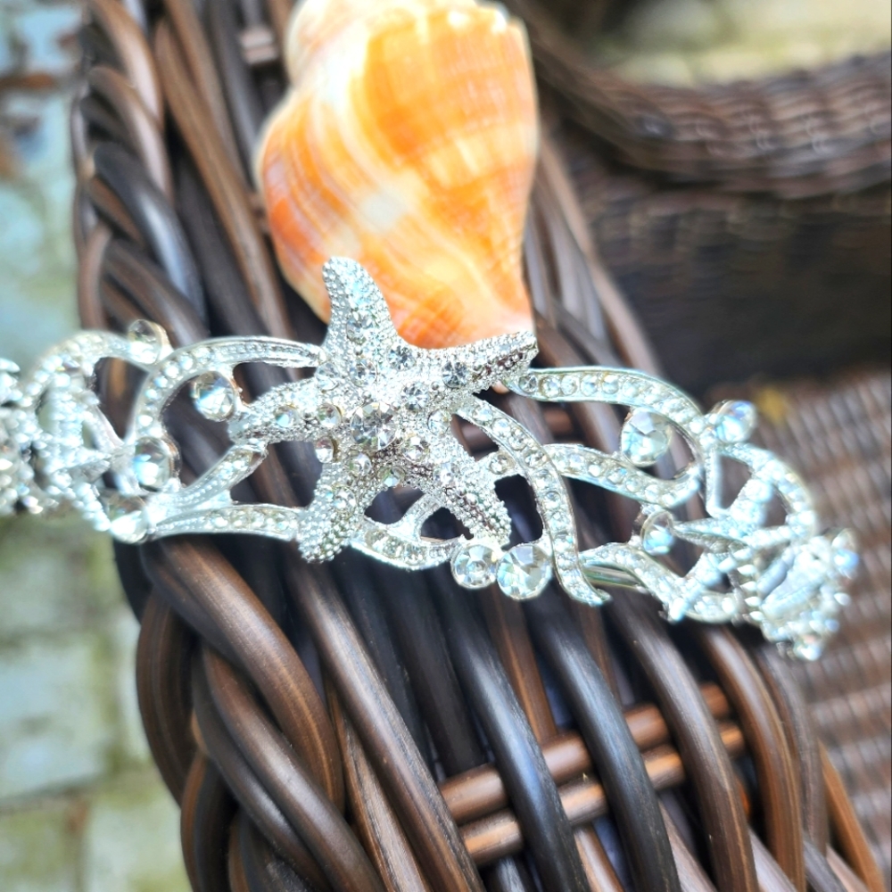 Starfish tiara.